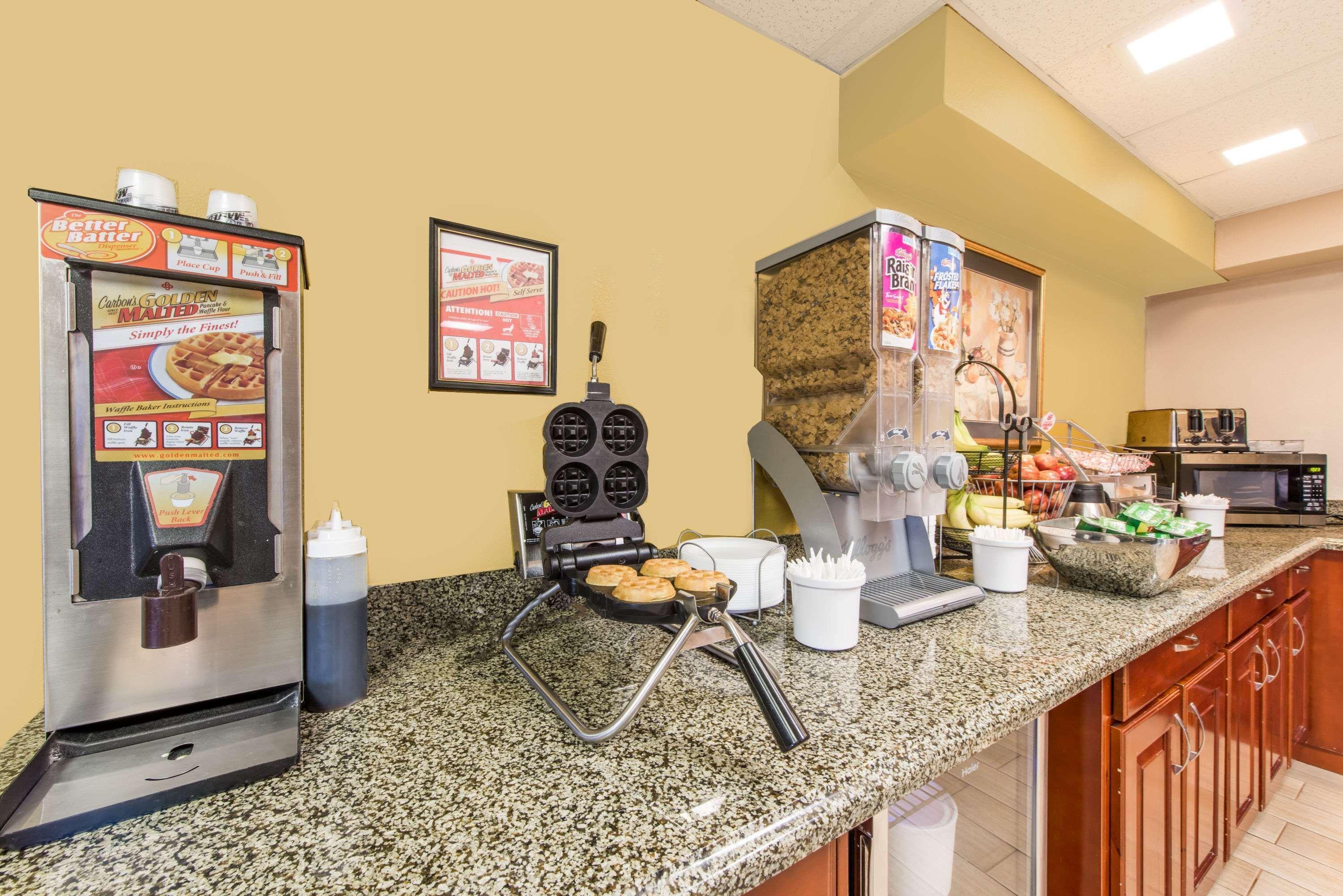 Super 8 By Wyndham Shepherdsville - Louisville South I65 Exterior photo